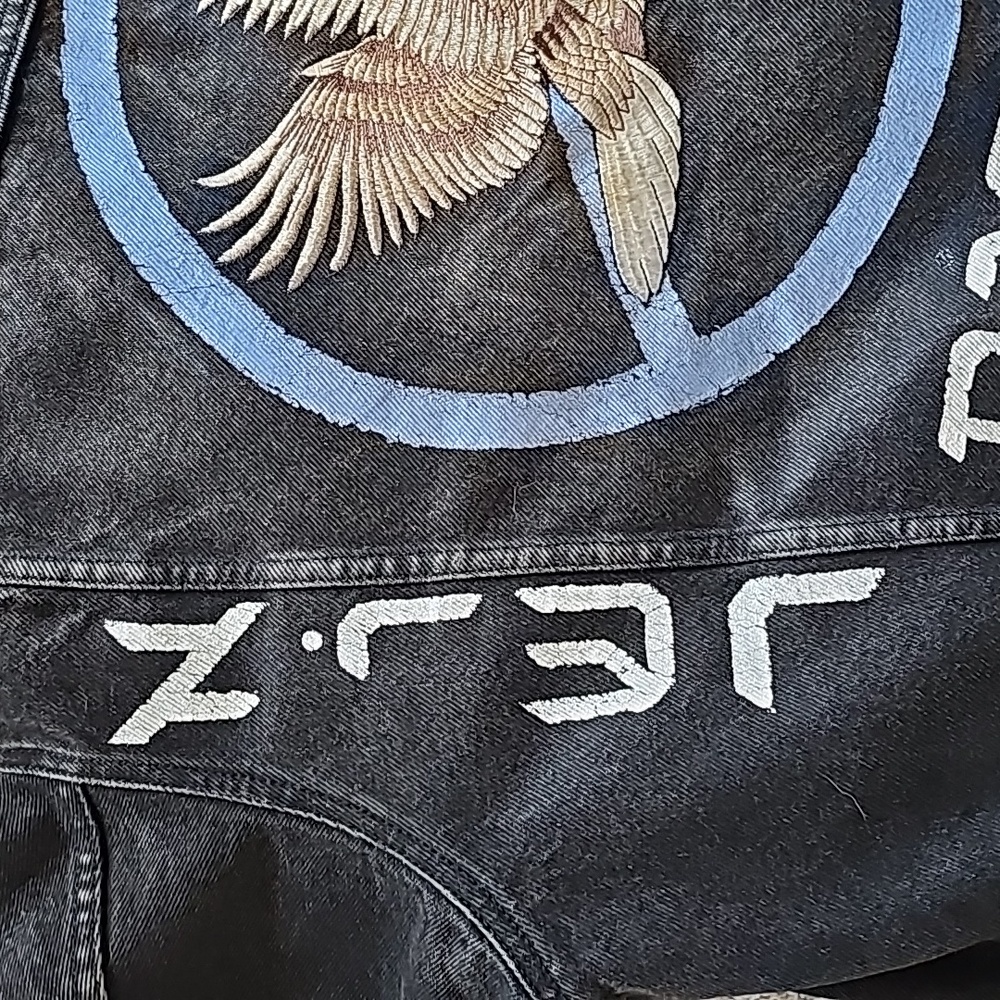 Levis trucker jacket circa 1989, Size medium. With Bullhead size medium insulat. - Picture 10 of 14